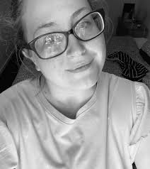 There's a stranger out there who still thinks of you because you were kind  to them when they really needed it. Never stop being that person 💛