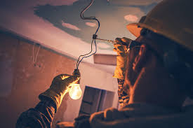 Before you start any sort of training, it is important to know what area of the industry you are most suited to. Electrician Courses In Southampton Hampshire Electrician Southampton Call 023 8218 2587