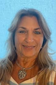 Linda Appleton's Instagram, Twitter & Facebook