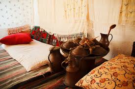 Ich liebe die türkischen teppiche und pflanzen ganz zu. Mediterran Orientalisch Wohnen Mit Turkischen Mobeln Mobile Projekt Promotion