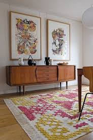 Affordable Mid Century Apartment Furniture Ideas 05 Retro Home Retro Home Decor Decor