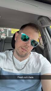 Hey guys n girls Introduce myself Chris 51 Sydney Australia Train 3 to 4  days a week Full-time truck driver Didn't start till in my 40s Lost a solid  30kgs initially then