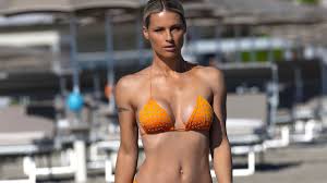 600 17th st, suite 2800 south denver, co 80202 Am Strand Michelle Hunziker Legt Heisse Bikini Show Hin Promiflash De