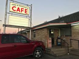 Jake And Dorothy S Cafe In Stephenville Tx Delicious Pies And Chicken Fried Steak Chicken Fried Steak Stephenville Cafe