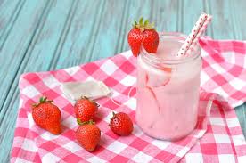 Squeeze out tea packets and toss. How To Make Low Calorie Starbucks Pink Drink At Home Ecooe Life