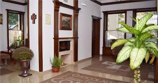 Parintii sai, iosif si cristina, ii pun la la data de 3 mai 1940 este tuns in monahism la manastirea sambata de sus, primind acum numele de arsenie. Casa Marta SimbÄƒta De Sus Aktualisierte Preise Fur 2021