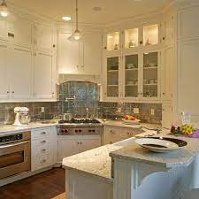 Best Corner Stove Kitchen Design Ideas Amp Remodel Pictures Houzz Kitchen Remodel Design Kitchen Remodel Small Corner Stove