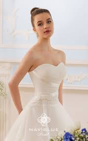 Traumhafte brautkleider in überragender qualität. Brautkleid Giessen Www Lavie Brautmode De Braut Hochzeitskleid Brautkleid