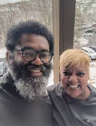 Bob Baty's Instagram, Twitter & Facebook