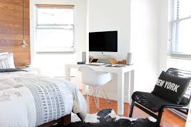 Colleges and universities don't replace stolen bicycles or backpacks, but gradguard's college renters insurance can. College Move In Day A College Packing List Of Essentials For Your Dorm Room Colleges Of Distinction