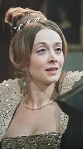 Маргарита Терехова и Михаил Боярский в фильме ,, Собака на сене " .