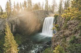 Rainbow falls hike in mammoth lakes will take you a gorgeous and impressive 101ft tall waterfall, where you can view the falls from top and bottom. Sunrise Hike To Rainbow Falls Near Mammoth Lakes Aspiring Wild
