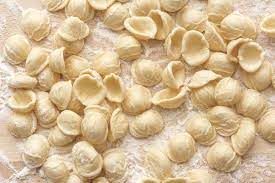 Orecchiette fresche al pesto genovese. Orecchiette Specialita Tipiche Della Tradizione Pugliese