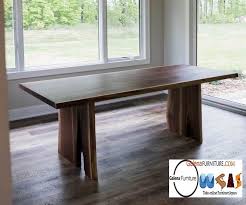 Memperhatikan sebuah furniture atau perabot di dalam rumah memanglah sangat penting apalagi dengan furniture yang ada di dalam ruangan tamu tentu itu juga sangat penting karena hampir setiap harinya jika anda kedatangan tamu tentunya ruangan yang juga di kunjungi dalam rumah anda adalah ruangan tamu, dan supaya tamu tamu yang datang kerumah. Harga Meja Kayu Besar Klasik Murah