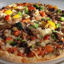 a pizza 4 stagioni la pizza 4 saisons represente les 4 saisons de l annee l hiver l olive l automne les champignons le