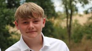 Théo, le jeune Cinacien qui est décédé dans un accident avec son engin de  chantier à Spontin, repose au centre funéraire Hennuy