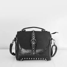 We did not find results for: Petit Sac A Main Besace Cloute Cuir Et Velours Sac Bandouliere