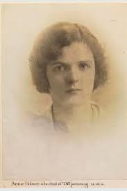 Annie Barton 1904-1918 Annie Barton was been born c1904. In the 1911 census  she was noted to have been aged six and born in Folkestone, she is living  at 37 North St,