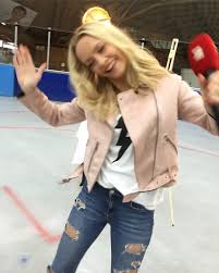 Gefallt 337 Mal 14 Kommentare Janin Ullmann Janinullmann Auf Instagram Leute Ich Hab Mich Aufs Glatteis Begeben Aussenschalte 2 Fashion Outfits Style