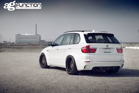 White Car Black And Bronze Wheels Dark Bronze Avant Garde Rims Take White Bmw X5 To Another Level Bmw X5 Bmw Garde