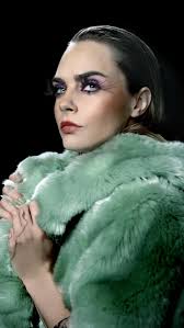 🚨 Cara Delevingne will make her stage debut as Sally Bowles in Cabaret in  the West End! She will play opposite Luke Treadaway as The Emcee.