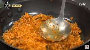 Kimchi dewasa dikarenakan fermentasi asam laktat mengubah gula dalam kubis menjadi asam laktat. Simak Resep Mudah Bikin Nasi Goreng Kimchi Keju Ala P O Block B Di Kang S Kitchen 2
