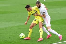 Raúl is real madrid's outfield player with the most la liga appearances against villarreal: Agpg81qhelapwm
