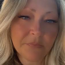 Natasha Barton's Instagram, Twitter & Facebook