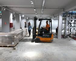 Vezi harta si mijloacele de transport in comun kaufland mihai bravu! O Zi La Jysk Patru Colegi ImpÄƒrtÄƒÈ™esc Ziua Lor De Lucru August 2019 Gojysk Com