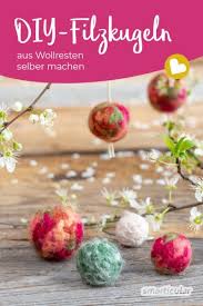 Filze deko, sitzkissen, kuscheltiere, eierwärmer, hüte, täschen uvm. Filzkugeln Selber Machen Aus Wollresten Einfache Upcycling Anleitung