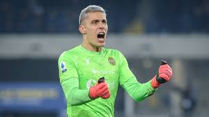 Eddie salcedo (verona) conquista un calcio di punizione nella propria meta' campo. Marco Silvestri Profilo Giocatore 20 21 Transfermarkt