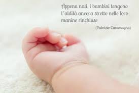 Frasi Di Auguri Per La Nascita Di Un Bambino Frasi Sulla Nascita Nascita Immagini Di Neonati