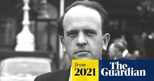 Julia Judd's Instagram, Twitter & Facebook