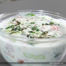 Tomato Cucumber Raita Is A Delicious Accompaniment That Can Be Served With Any Main Course Dish Recipe In Engli English Food Main Course Dishes Cucumber Raita