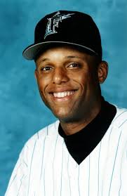 Alex Arias's Instagram, Twitter & Facebook