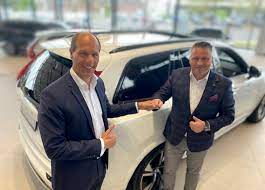 Die firma ist der branche banken in nürnberg zugeordnet. Auto Abo Fintech Vivelacar Kooperiert Mit Creditplus Und Comeco Verlagsgruppe Knapp Richardi Verlag Fur Absatzwirtschaft