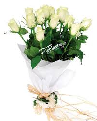 Roses are valentine's day favorites! White Flowers For Valentine S Day Send Valentin S Day Flowers Online