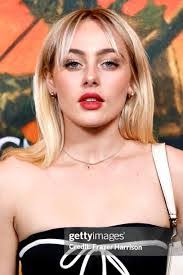 Kaitlin Hollingsworth's Instagram, Twitter & Facebook