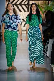 Pin By Today S Trend On Unisex In 2020 Ready To Wear Eclectic Fashion Fashion