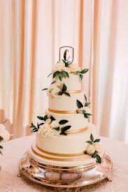 Wedding Cake Design Wedding Cake Display White And Gold Wedding Cake Wedding Cake Designs