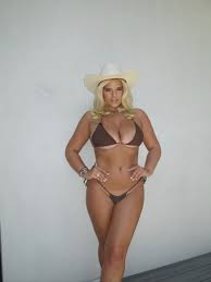 OnlyFans Model in innocent - FameRegistry.com