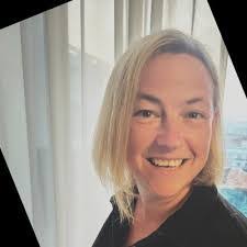 Kate Newall's Instagram, Twitter & Facebook