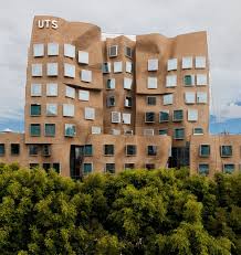 Résultat de recherche d'images pour "gehry bag building"