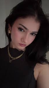 Ava Branch's Instagram, Twitter & Facebook