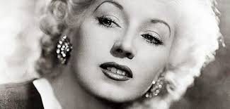 Martha Tilton, foi uma das vocalistas de Benny Goodman na década de 1930,  forneceu vozes musicais para estrelas de cinema como Barbara Stanwyck,  Martha O'Driscoll e Anne Gwynne