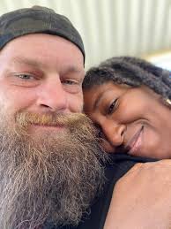 Eric, 30+, in Queens, New York. Glad to meet new friends😃👏