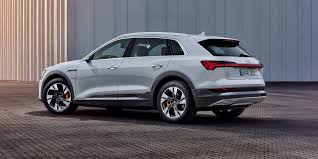 The standard leather interior and wood trim offer exceptional ambiance, while the. Audi Snitter 230 000 Kroner Af Prisen Pa Ny E Tron