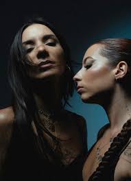 We're planning our next year tour, where do you want to see us? Drop your  city and flag in the comments 🇫🇷🇨🇮🇧🇷🇲🇽🇺🇸 Photo:  @grazianopiazza_director MUA: @deboraartese_beautylab Hair: @gaetanoayrton