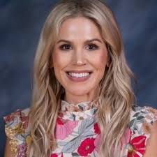 Lucy Newton's Instagram, Twitter & Facebook