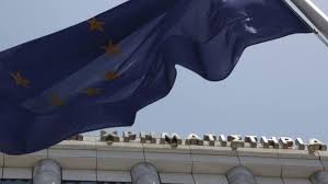Με αφορμή την απόρριψη της πρότασης να εγγυηθεί το ταμείο χρηματοπιστωτικής στήριξης το 100% των ομολόγων των τραπεζών, μεγάλη «βουτιά» σημειώθηκε σήμερα στο χρηματιστήριο αξιών. Nhnemia Shmera Sto Xrhmatisthrio A8hnwn